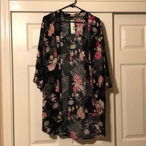 BRAND NEW PINK CLOVER KIMONO